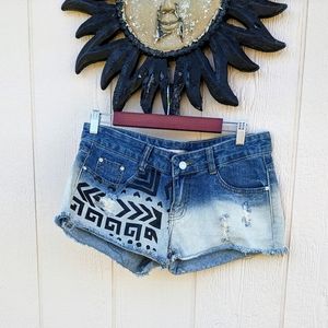 NWT Aztec Tribal Ombre Cutoff Denim Short Shorts